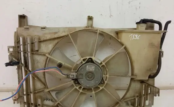 Toyota Corolla E120 E130 Cooling fan wiring DENSO1227509580
