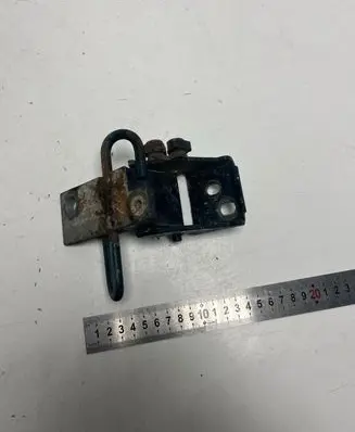 Audi A4 S4 B5 8D Front door upper hinge 8D0831411