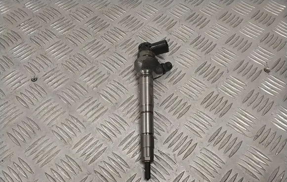 Audi A4 S4 B9 Fuel injector 04L130277AE