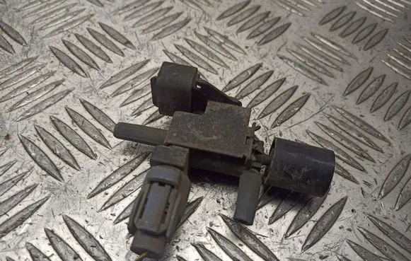 Honda CR-V Valve vacuum 
