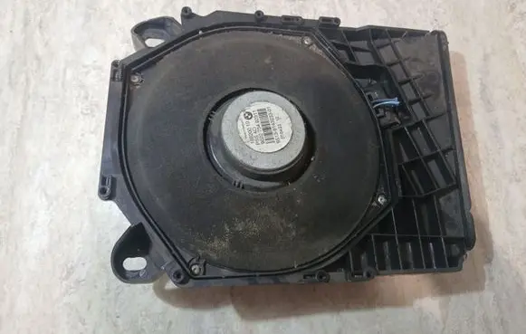 BMW 1 E81 E87 Subwoofer speaker 18820010