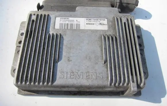 Renault Scenic I Engine control unit/module 7700875744 S115300208B