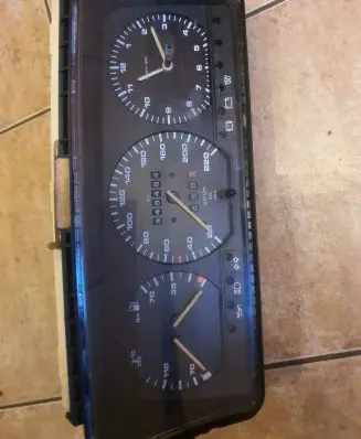 Volkswagen PASSAT B3 Speedometer (instrument cluster) 357919059 357919033AC