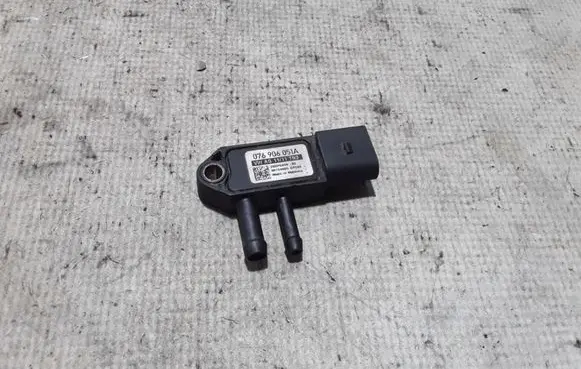 Volkswagen Transporter - Caravelle T5 Exhaust pressure sensor 076906051A
