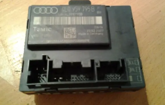 Audi Q7 4L Door control unit/module 4L0959795B 4L0910795B