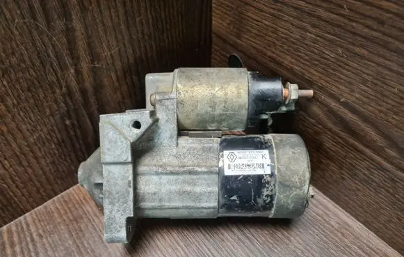 Renault Kangoo I Starter motor M000T91581 8200227092