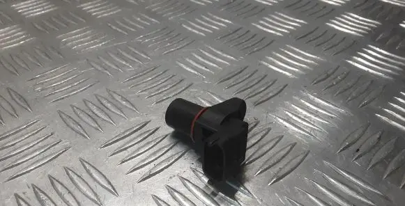 Mercedes-Benz C W204 Camshaft position sensor A0051531328