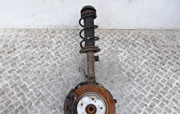 Suzuki Swift II Front wheel hub spindle knuckle 4160270L00