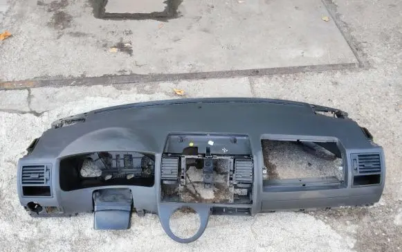 Volkswagen Transporter - Caravelle T5 Dashboard 7H1819723 T0010101 0078008