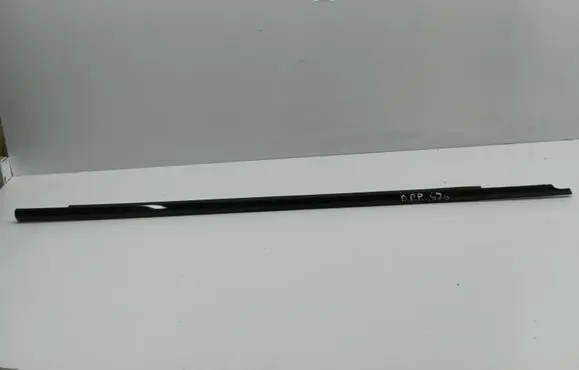 Audi A3 8Y Front door glass trim molding 8Y0837476C AU380A081