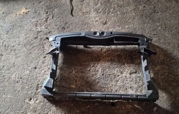 Skoda Octavia Mk2 (1Z) Radiator support slam panel