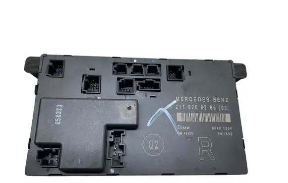 Mercedes-Benz E W211 Door control unit/module 2118208285