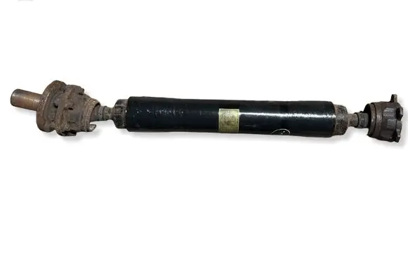 Mitsubishi Pajero Rear driveshaft/prop shaft MR498