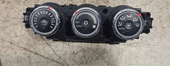 Mitsubishi Lancer VIII Climate control unit 7820A115XC 3863144