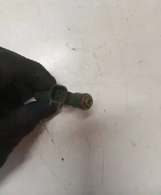 Volvo V70 Fuel main line pipe 9470229