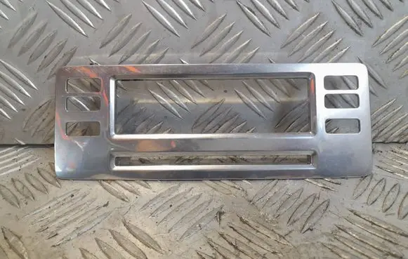 Volvo S80 Radio/GPS head unit trim 30643648