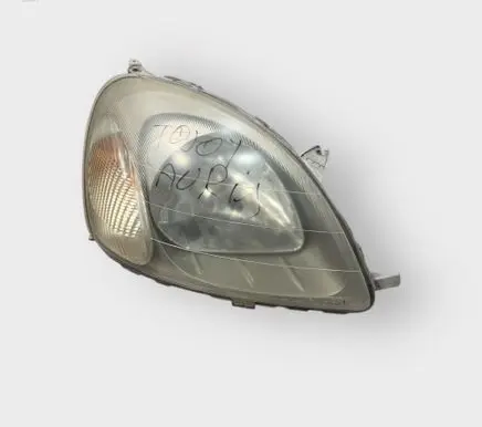Toyota Yaris Headlight/headlamp 