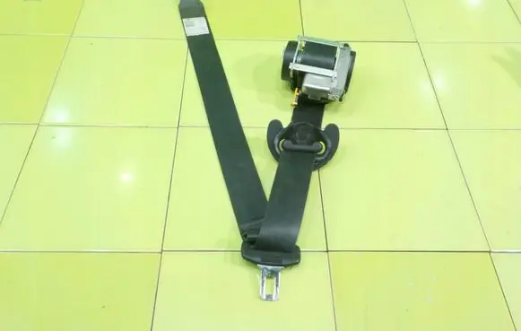Volkswagen Golf VI Front seatbelt 1K4857705AJ BEZPIECZENSTWA