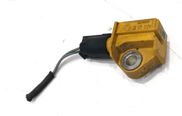 Mercedes-Benz E W212 Airbag deployment crash/impact sensor A2128210351