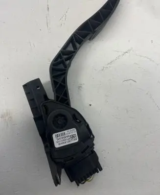 Ford Transit - Tourneo Connect Accelerator throttle pedal 8V219F836AB C95YE02 6PV00951720