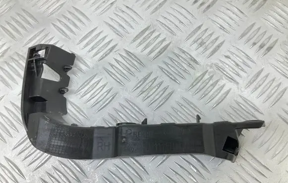 Audi A3 S3 8V Front bumper mounting bracket 8V5807184