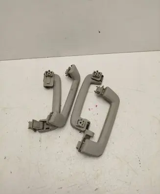 Ford Kuga I A set of handles for the ceiling 