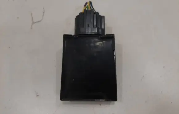 Volvo XC90 Fuel injection pump control unit/module 32203571