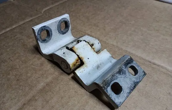 Citroen Nemo Rear door lower hinge