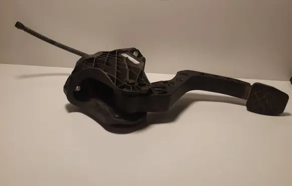 Skoda Octavia Mk2 (1Z) Clutch pedal 1K1721059CH 42002039 10072007