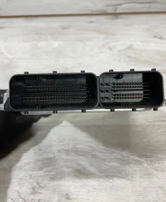 BMW X3 E83 Engine control unit/module 7801216 1039S12157 0281013050
