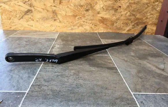 Volkswagen Golf V Front wiper blade arm 1K1955409