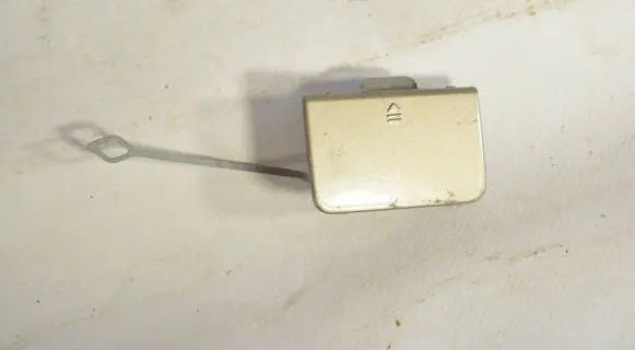 Mercedes-Benz C W204 Front tow hook cap/cover A2048850124