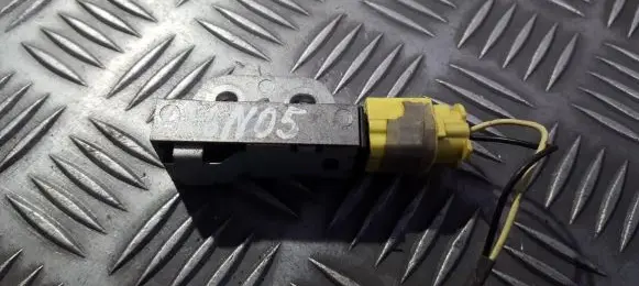 Nissan X-Trail T30 Airbag deployment crash/impact sensor