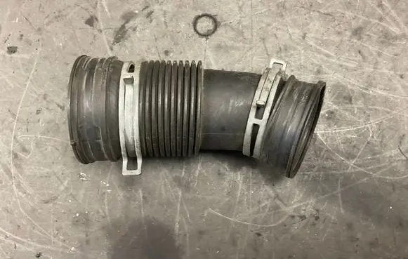 Volkswagen Eos Engine coolant pipe/hose 06F129627E AXX