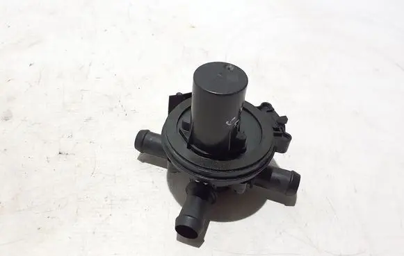 Ford Mach-E I Electric auxiliary coolant/water pump LU5A8C508AE