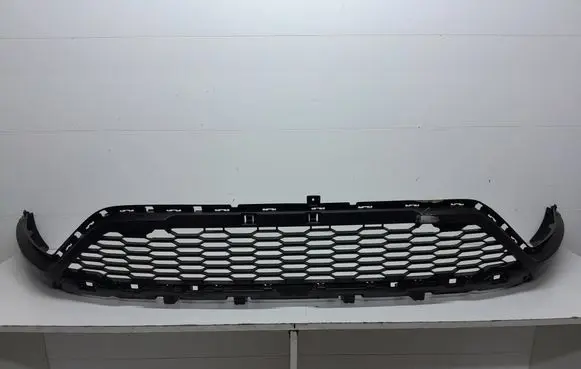 Front bumper lip
