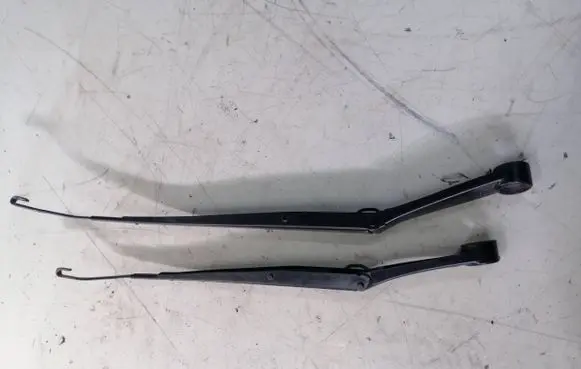 KIA Sportage Front wiper blade arm