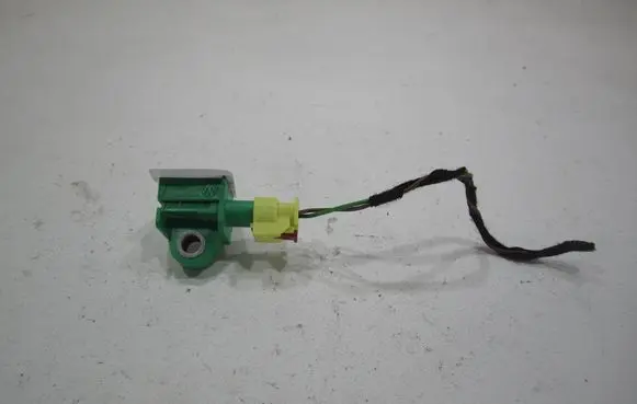 Volkswagen Golf VI Airbag deployment crash/impact sensor 5K0959351 5WK44000