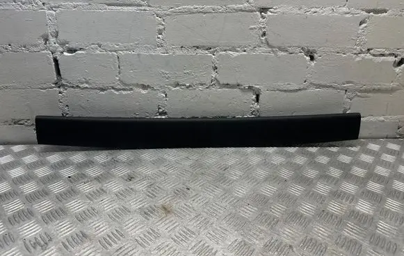 Hyundai i30 Trunk/boot sill cover protection 817612r000