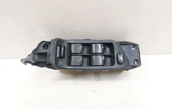 Subaru Legacy Electric window control switch