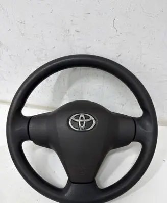 Toyota Yaris Steering wheel
