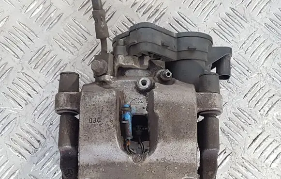 Mercedes-Benz C W205 Rear brake caliper A2054230481 A2054231698