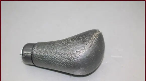 Skoda Octavia Mk1 (1U) Gear lever shifter trim leather/knob