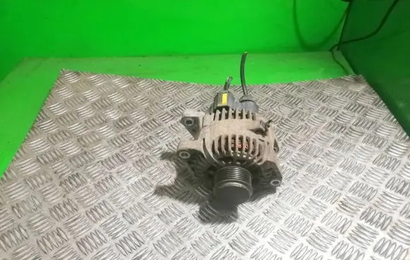 Hyundai ix35 Generator/alternator 373002G400
