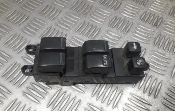Nissan Primera Electric window control switch 25401av660