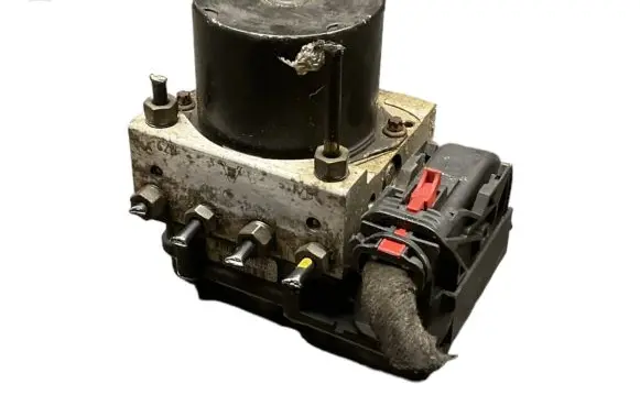 Skoda Fabia Mk1 (6Y) ABS Pump 6R0907379J 0265232276 6R0614117F