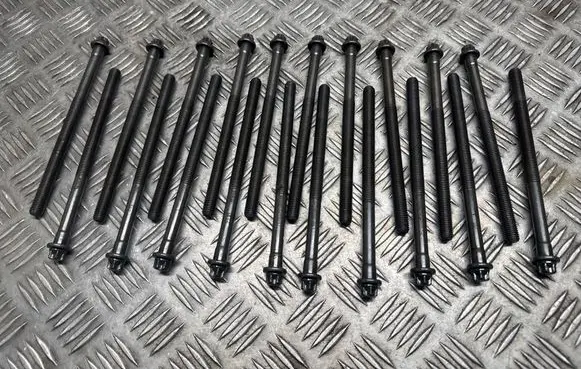 Mercedes-Benz S C217 Cylinder head bolts 