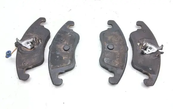 Mercedes-Benz E A207 Brake pads (front) 