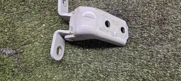 Hyundai Ioniq 5 Front door lower hinge 