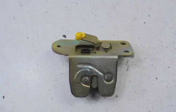 Mitsubishi Carisma Tailgate/trunk/boot lock/catch/latch